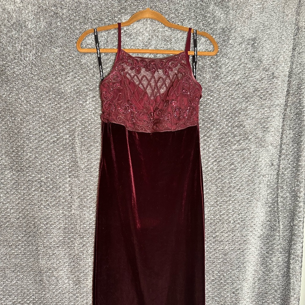 Morgan and Co. By Linda Bernell Formal Dress
